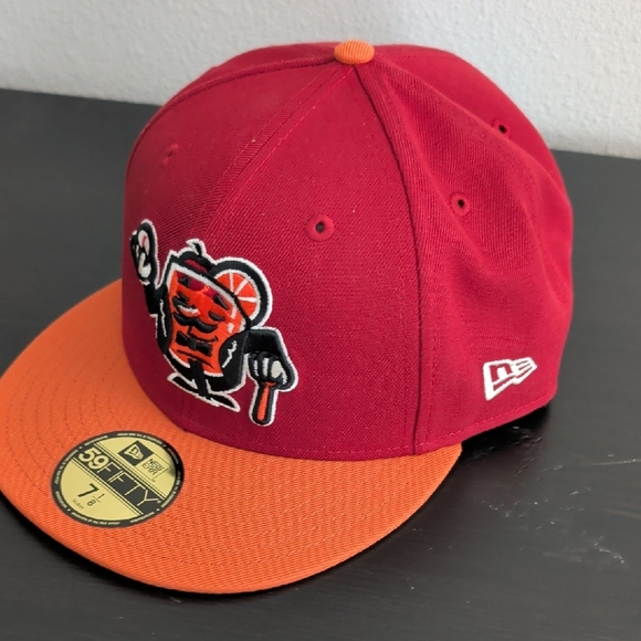New Era Wisconsin Supper Clubbers Fitted Cap 7 3/4 Beloit Sky Carp - Picture 4 of 5
